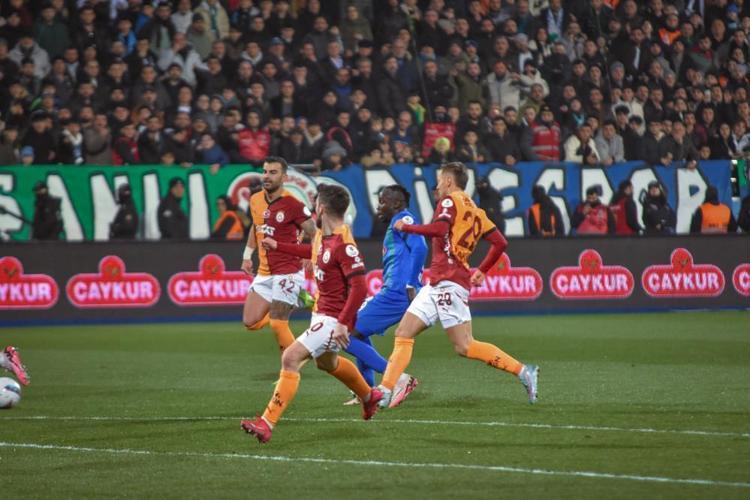 Okan Buruk bin pişman Galatasarayda isyan çıkartacak gerçek, Nelsson ve Ziyech gidince ortaya çıktı