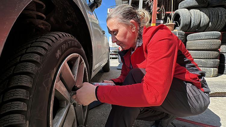 BAŞARI KİMSEYE GÜMÜŞ TEPSİDE SUNULMUYOR