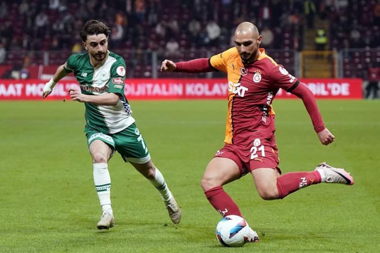 Galatasarayda Osimhen dönemi bitiyor Efsane isim yeni takımını açıkladı
