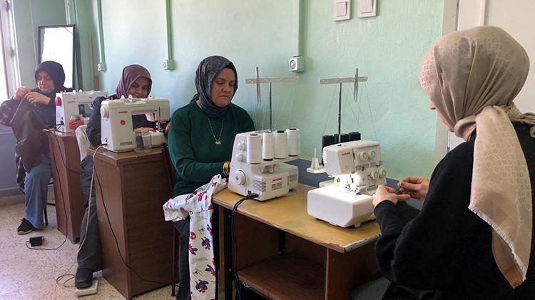 Bursada örnek proje İhtiyaç sahibi çocukların bayramlıkları hazırlanıyor