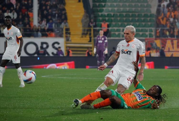 Dries Mertens gerçeği kriz çıkartır Okan Buruk yüzüne bile bakmıyor, işte nedeni