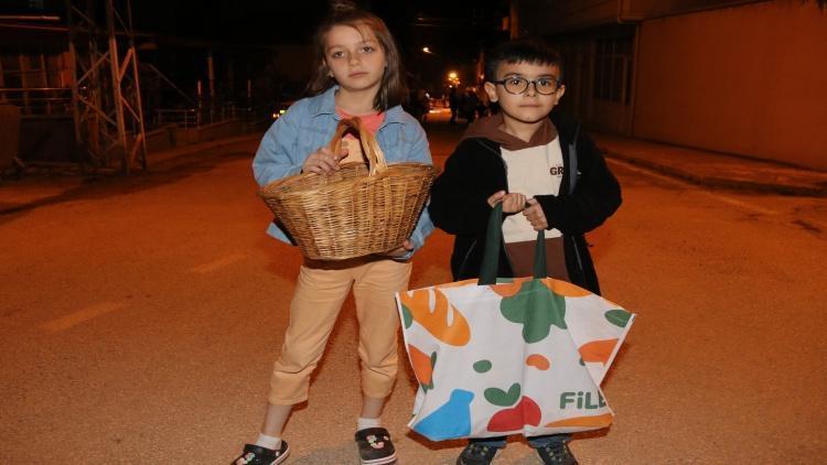 Amasyada 152 yıllık ramazan geleneği sepet sallama sürdürülüyor