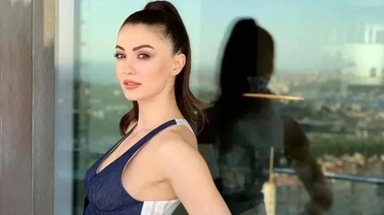 Burcu Özberk aradığı işi buldu Partneriyle kamera karşısına geçiyor