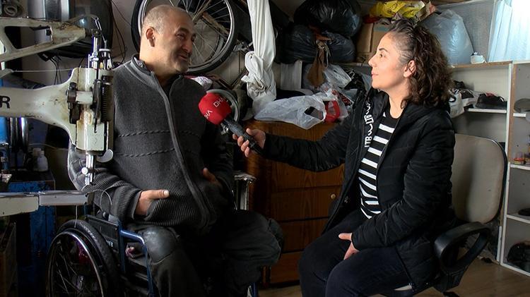 Bursada engelli vatandaş 30 yıldır giyemediği ayakkabıların tamirini yapıyor