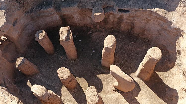 Neolitik Çağın önemli yerleşimlerinden Karahantepe, bu yıl ziyaretçilerini ağırlamaya başlıyor