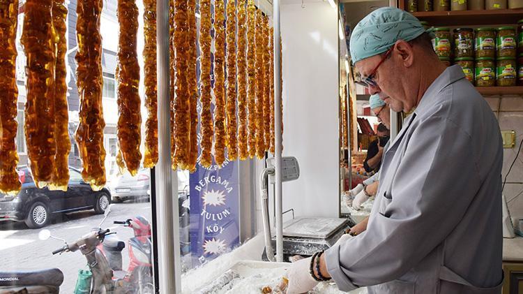 Manisada sadece ramazan ayında üretiliyor İftar sofralarını vazgeçilmezi, tezgahları süslüyor