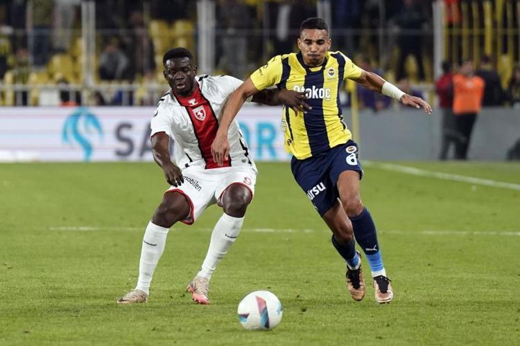 Fenerbahçeyi alt üst etti, Mourinho tüm takımı toplayıp tek cümlede tartışmalara noktayı koydu