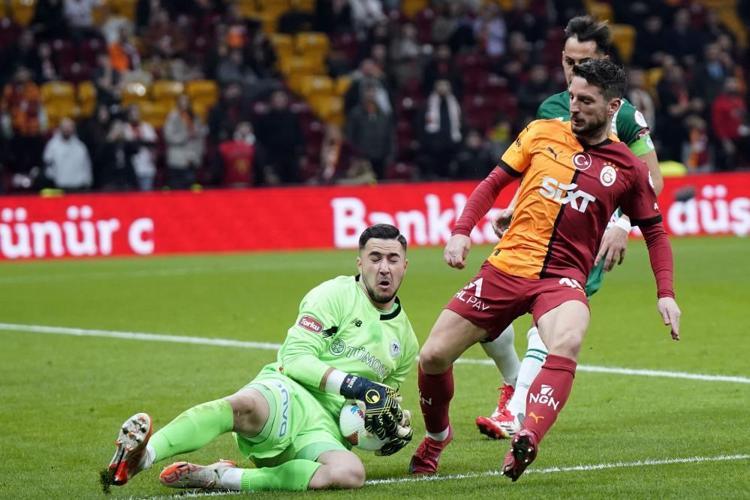 Barış Alper Yılmaz tarihe geçecek Rekor bonservis bedeli ortaya çıktı