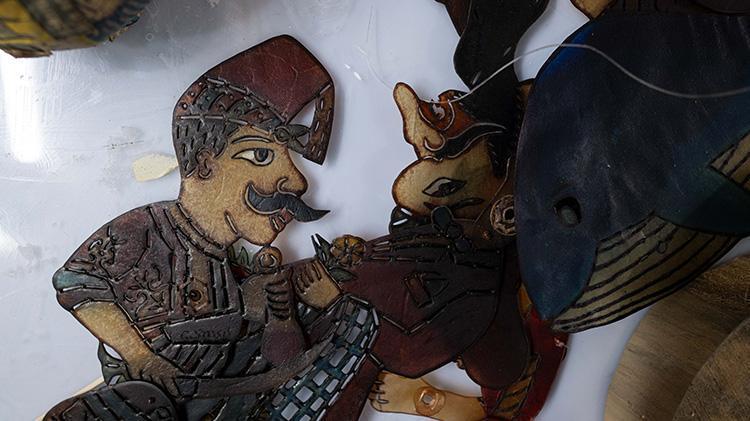 Kuklalar, 25 yıldır sanatçı Bahadır Bıyıklının ellerinde hayat buluyor