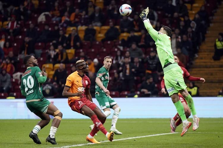 Victor Osimhen için hayaller suya düştü Taraftarlar çılgına dönecek