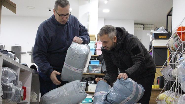 Bolunun tarihi çarşısında yün satarak dünyaya açıldı Eniştesi banka müdürlüğünü bırakıp geldi