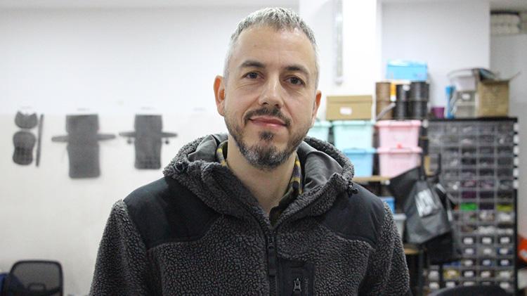 Bolunun tarihi çarşısında yün satarak dünyaya açıldı Eniştesi banka müdürlüğünü bırakıp geldi