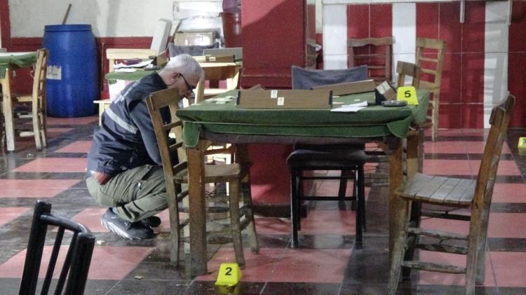 17 yaşında kahveyi bastı Okey masasında 2 kişiyi kurşun yağmuruna tuttu