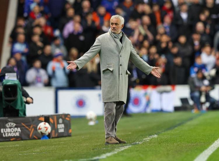 Mourinho yeni sezon için kararını verdi Yusuf Akçiçek, Oğuz Aydın ve İrfan Can Eğribayat planı ortaya çıktı