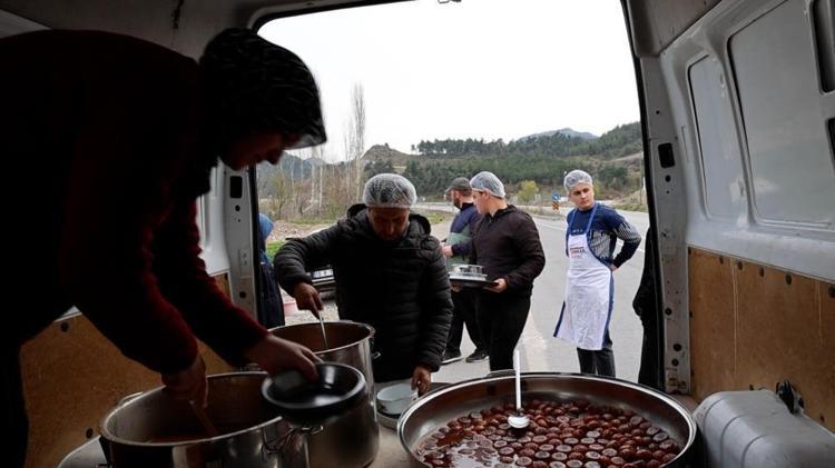 Balıkesirde Ramazanda bu köyde evlerde yemek pişmiyor