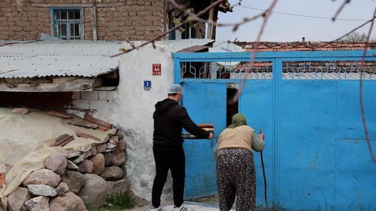 Balıkesirde Ramazanda bu köyde evlerde yemek pişmiyor