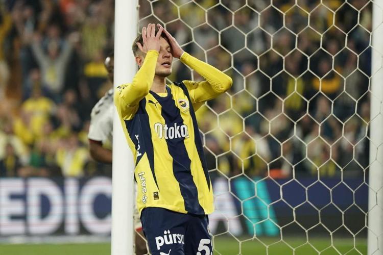 Oğuz Aydın, Yusuf Akçiçek derken Fenerbahçede büyük tehlike kapıda Ali Koça ilettiler, 40 milyon Euro...