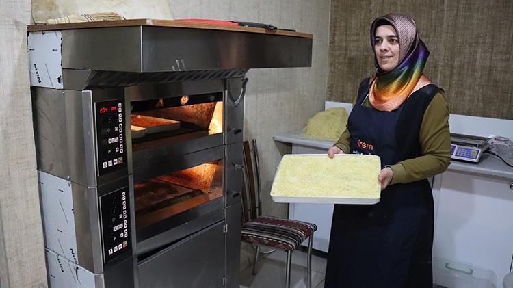 Toprak güveçte pişirilen Erzincanın tescilli kesme kadayıfı Ramazan Bayramı için hazırlanıyor