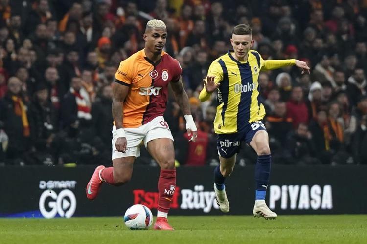Halil Umut Meler tüm planları alt üst etti Derbi öncesi TFFde yabancı hakem krizi patladı