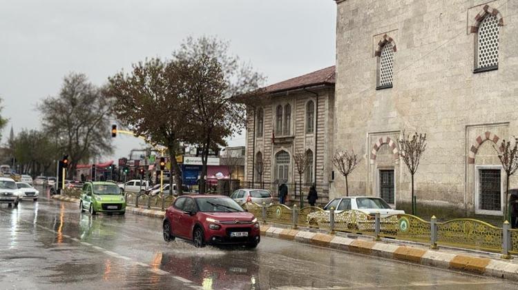 KUVVETLİ YAĞIŞ UYARISI: