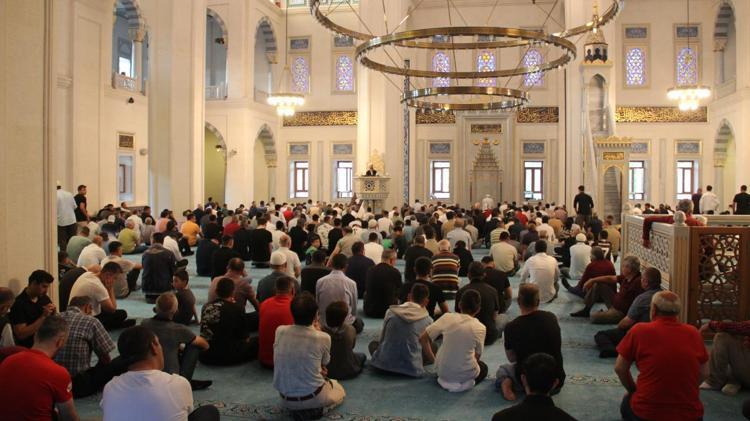 Bayram Namazı Kaçta Bayram Namazı Saat Kaçta Namaz Saatleri İl İl Bayram Namazı Saatleri