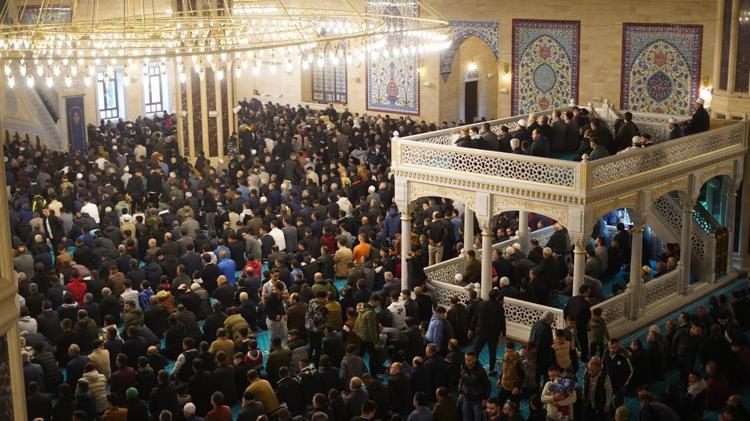 Bayram Namazı Kaçta Bayram Namazı Saat Kaçta Namaz Saatleri İl İl Bayram Namazı Saatleri