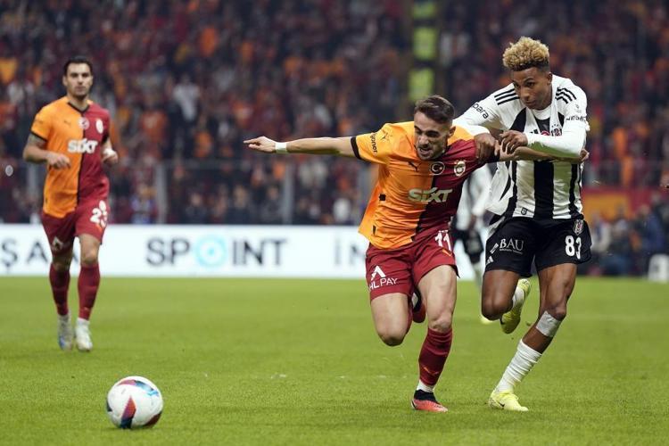 Beşiktaş-Galatasaray derbisi öncesi belli oldu Okan Buruk kadroyu değiştirdi, işte ilk 11ler