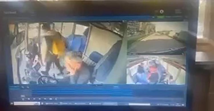 Portakal Çiçeği Karnavalına giderken otobüsün altında kalmıştı Feci kazanın görüntüleri ortaya çıktı