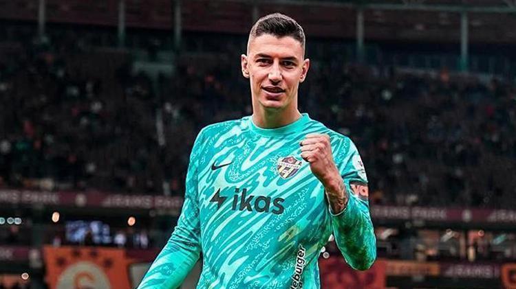 Ne Fenerbahçe ne de Galatasaray Berke Özer için gemileri yaktılar, İngiliz devi bombayı patlattı