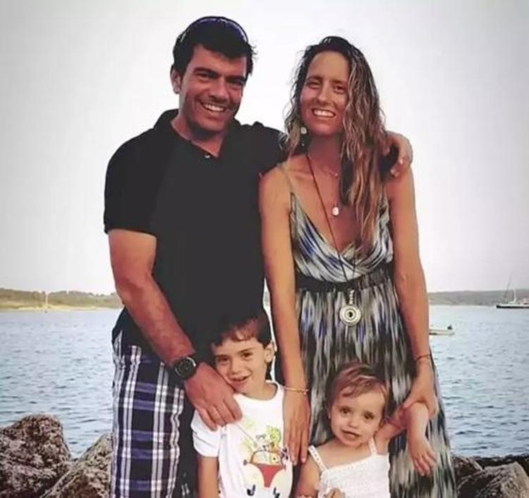 AGUSTİN ESCOBAR KİMDİR