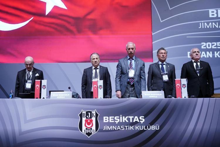 Beşiktaşta kriz Hasan Arat geldi, ortalık karıştı: Utanmaz adam, terbiyesiz