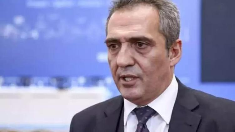 Sanatçılardan Sırrı Süreyyaya destek mesajları Hastaneye koştular