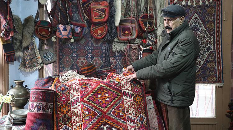 Herkes bıraktı bir tek o kaldı Bu yüzden Sibiryaya bile gitti