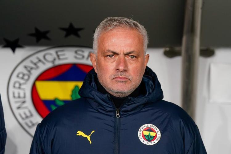 İrfan Can Kahveci herkesi şaşırtacak Fenerbahçeden ayrılıp kankası Uğurcan Çakırın sözünü dinleyecek