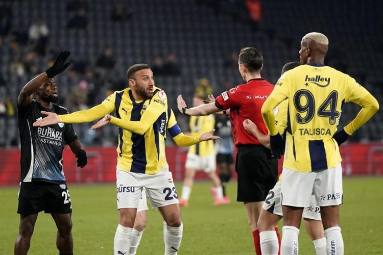 İrfan Can Kahveci herkesi şaşırtacak Fenerbahçeden ayrılıp kankası Uğurcan Çakırın sözünü dinleyecek