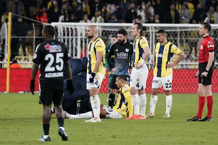 İrfan Can Kahveci herkesi şaşırtacak Fenerbahçeden ayrılıp kankası Uğurcan Çakırın sözünü dinleyecek
