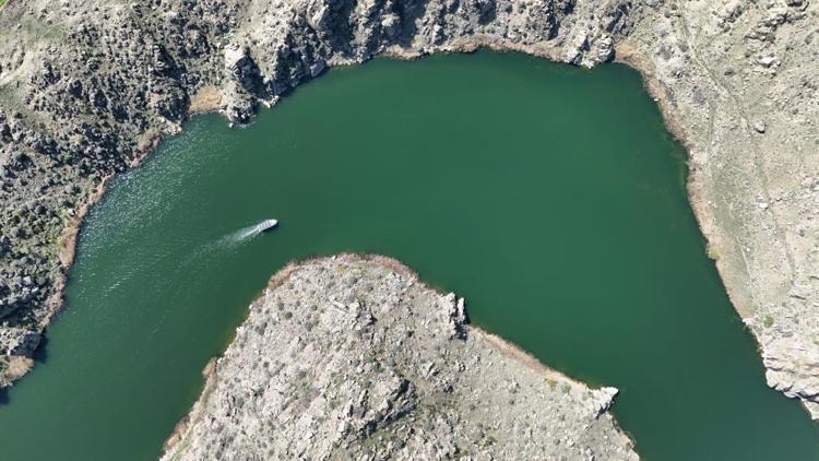 Kırıkkalede ziyaretçi akınına uğruyor: Tarihi köprü ve kanyon baharla şenlendi