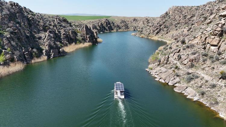 Kırıkkalede ziyaretçi akınına uğruyor: Tarihi köprü ve kanyon baharla şenlendi