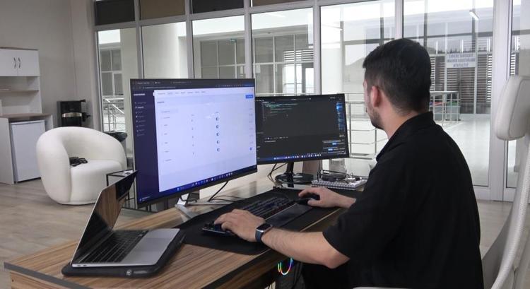 Okuldan mezun olmadan şirket kurdular Şimdi hem para kazanıp hem de öğreniyorlar