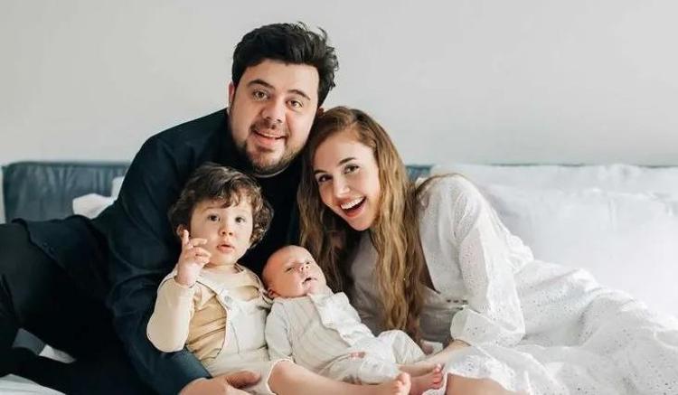 Kuzey ve Meteye kardeş mi geliyor Berfu - Eser Yenenler çiftinden sürpriz bebek açıklaması