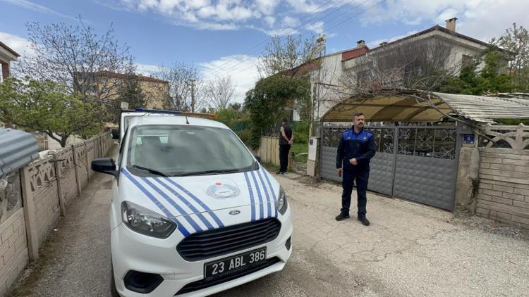 Elazığda çöp ev alarmı İhbarı yapılan adres emekli pilota ait çıktı