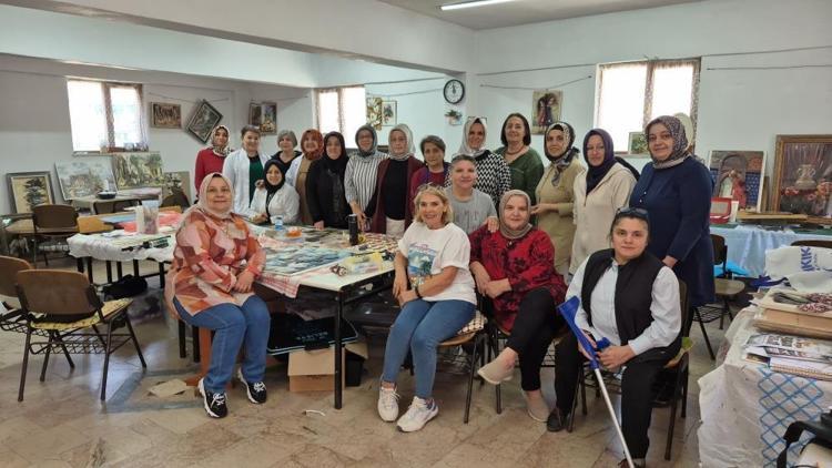 Ev hanımlarının ve emeklilerin yeni tutkusu: Rölyefle sosyalleşiyorlar