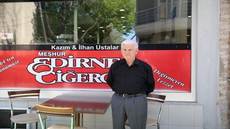 Edirneli 76 yaşındaki tava ciğer ustası Anadolu Mutfak Kültürü ödülüne layık görüldü