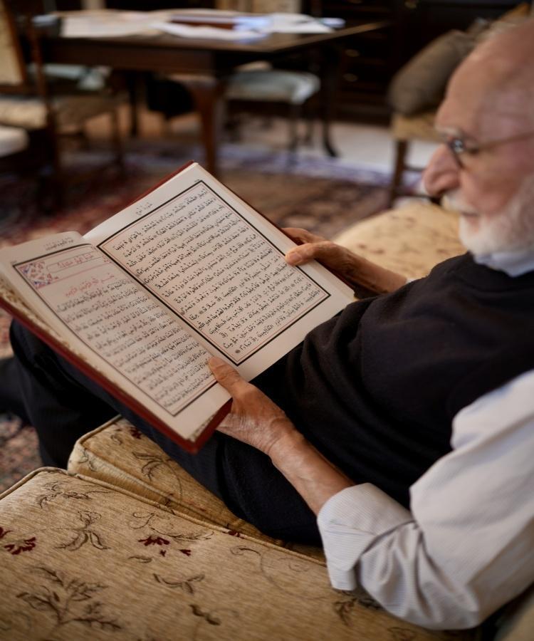 71 yaşında hat sanatıyla tanıştı, kendi yazdığı Kuran-ı Kerimi evlatlarına manevi miras bıraktı
