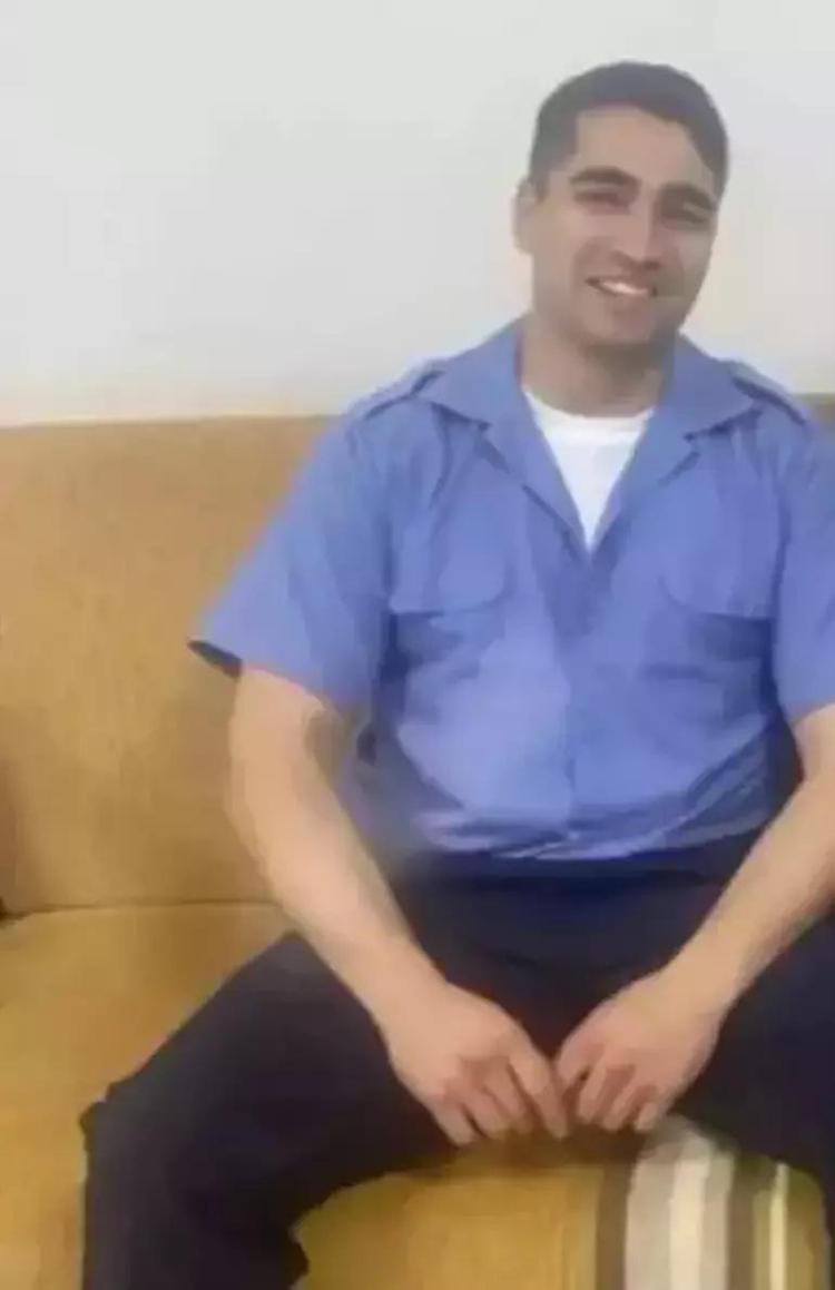 ESKİ SEVGİLİSİ ASKERDE