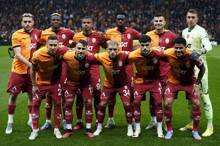 Dursuk Özbekten Okan Buruka şampiyonluk hediyesi Barcelonanın yıldızı imzaya geliyor