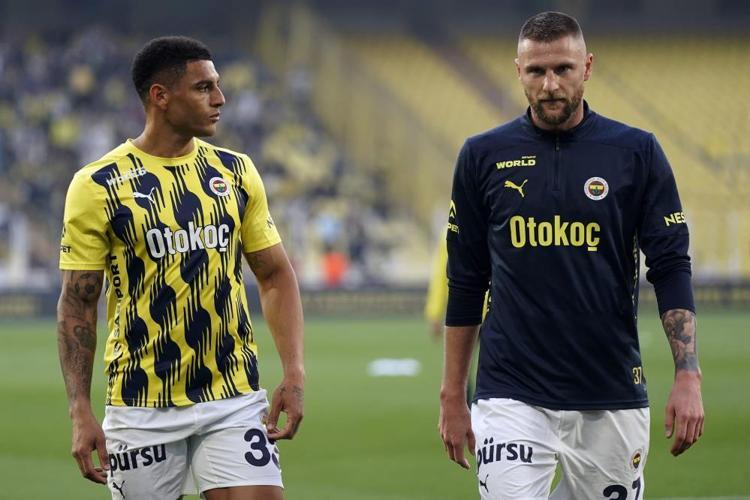 Aziz Yıldırım ve Ali Koç istifa sesleri bir arada Fenerbahçede Mourinho kararı verildi, taraftar çılgına dönecek