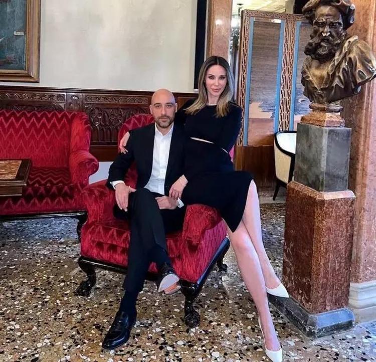 Demet Şenerin estetiği dile düştü İmaj değişikliği yaptı