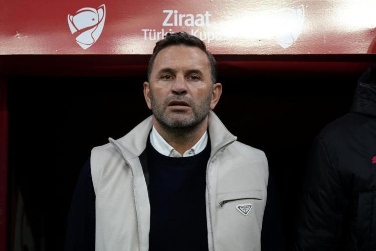 Fenerbahçenin puan kaybı sonrası Okan Buruk harekete geçti Tüm takımı toplayıp tek cümlede bitirdi