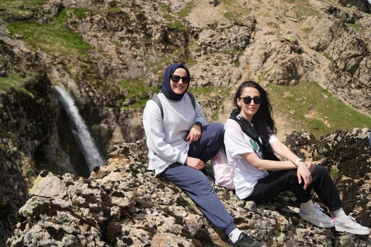 Ovaya bakan adam ziyaretçi akınına uğradı